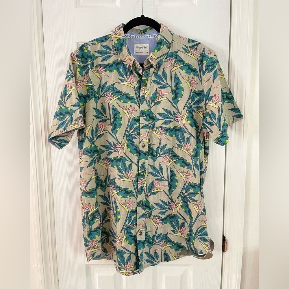 Sovereign Code tropical bird of paradise shirt- Size Medium